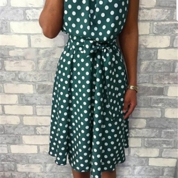 Green and White Polka Dot Dress Size XL - Picture 2 of 4
